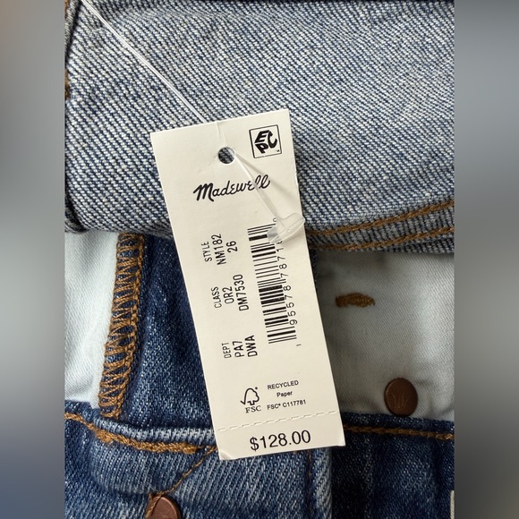 Madewell Vintage Straight-Leg Jeans in Medium Blue - Picture 4 of 11